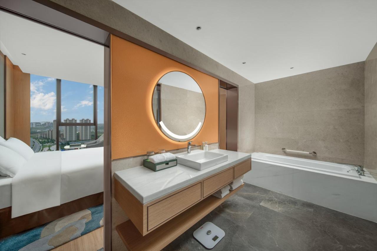 Holiday Inn Luzhou Longjian By Ihg Екстериор снимка